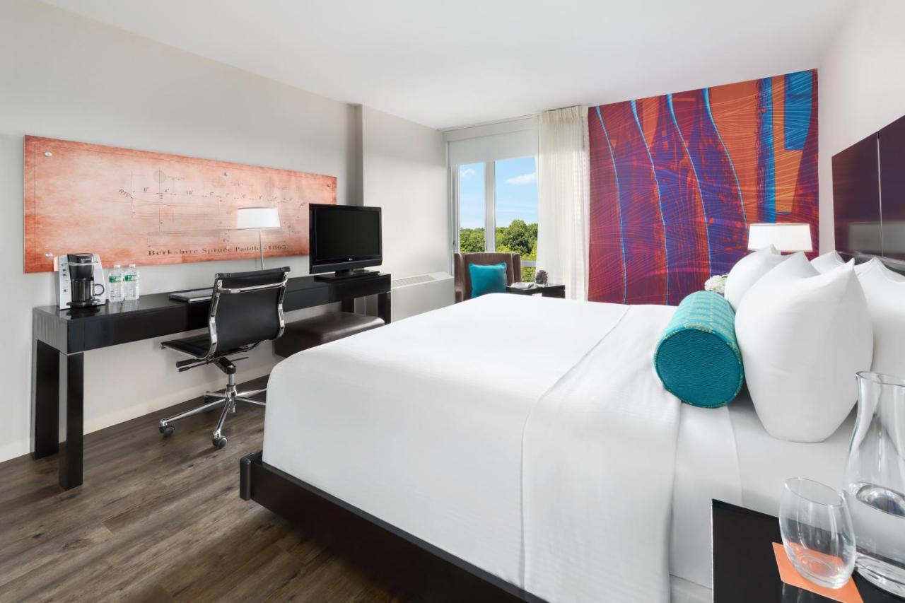 Hotel Indigo Boston - Newton Riverside מראה חיצוני תמונה